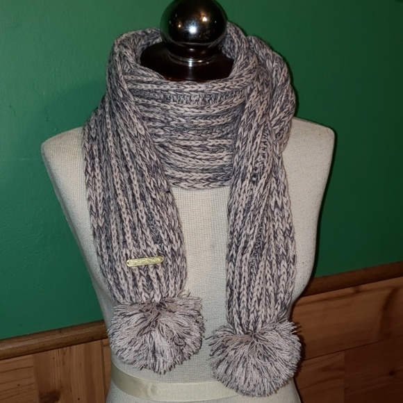 bebe Scraf - Picture 5 of 5